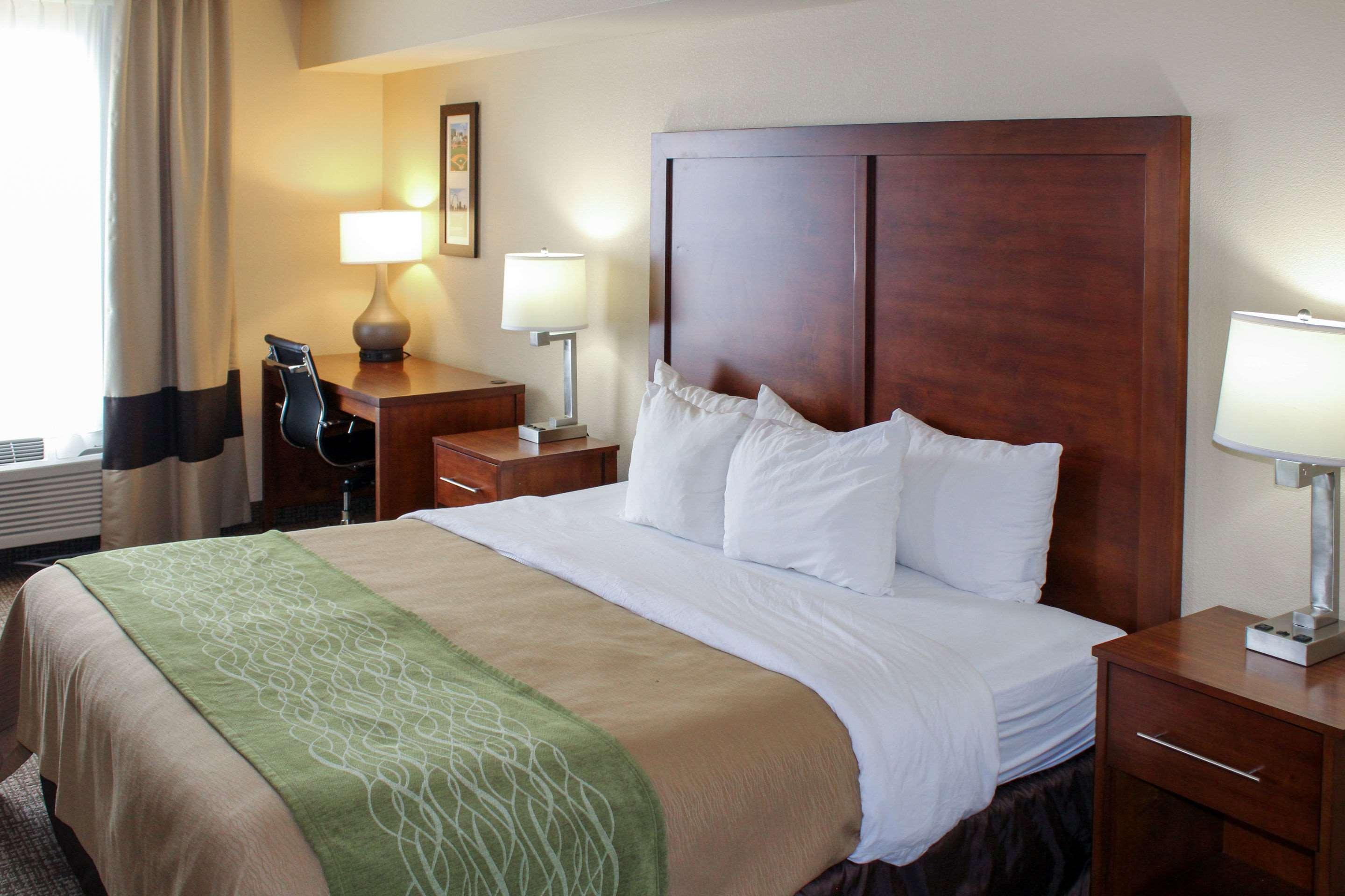 Comfort Inn & Suites St Louis - Chesterfield Extérieur photo