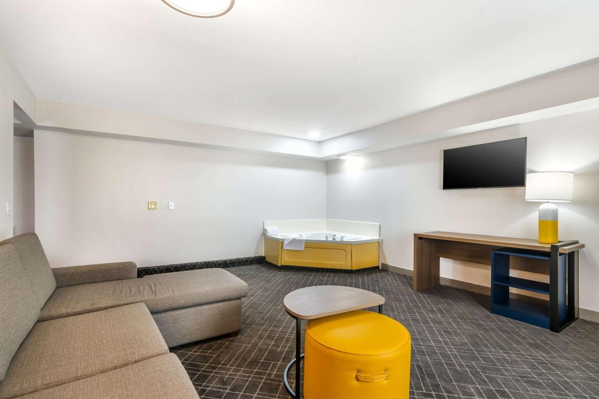 Comfort Inn & Suites St Louis - Chesterfield Extérieur photo