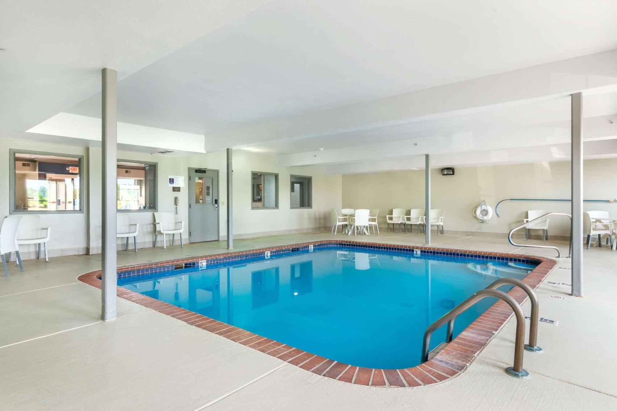 Comfort Inn & Suites St Louis - Chesterfield Extérieur photo