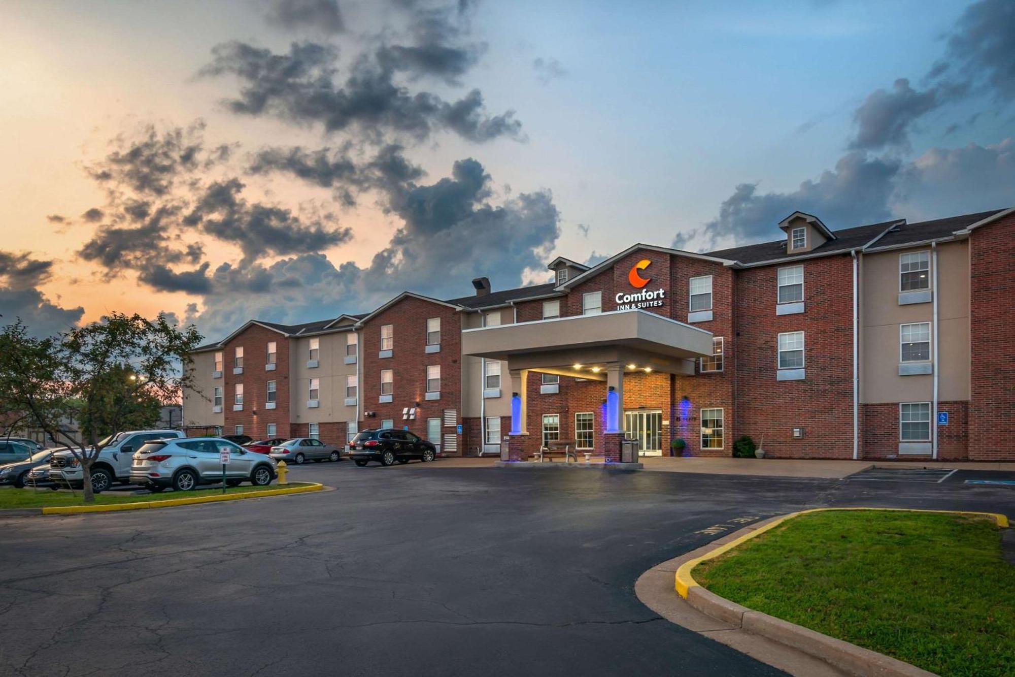 Comfort Inn & Suites St Louis - Chesterfield Extérieur photo